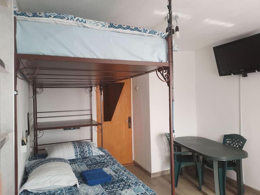 Mic Dormitor Informativ Turistic Apartment Bucureşti Ngoại thất bức ảnh